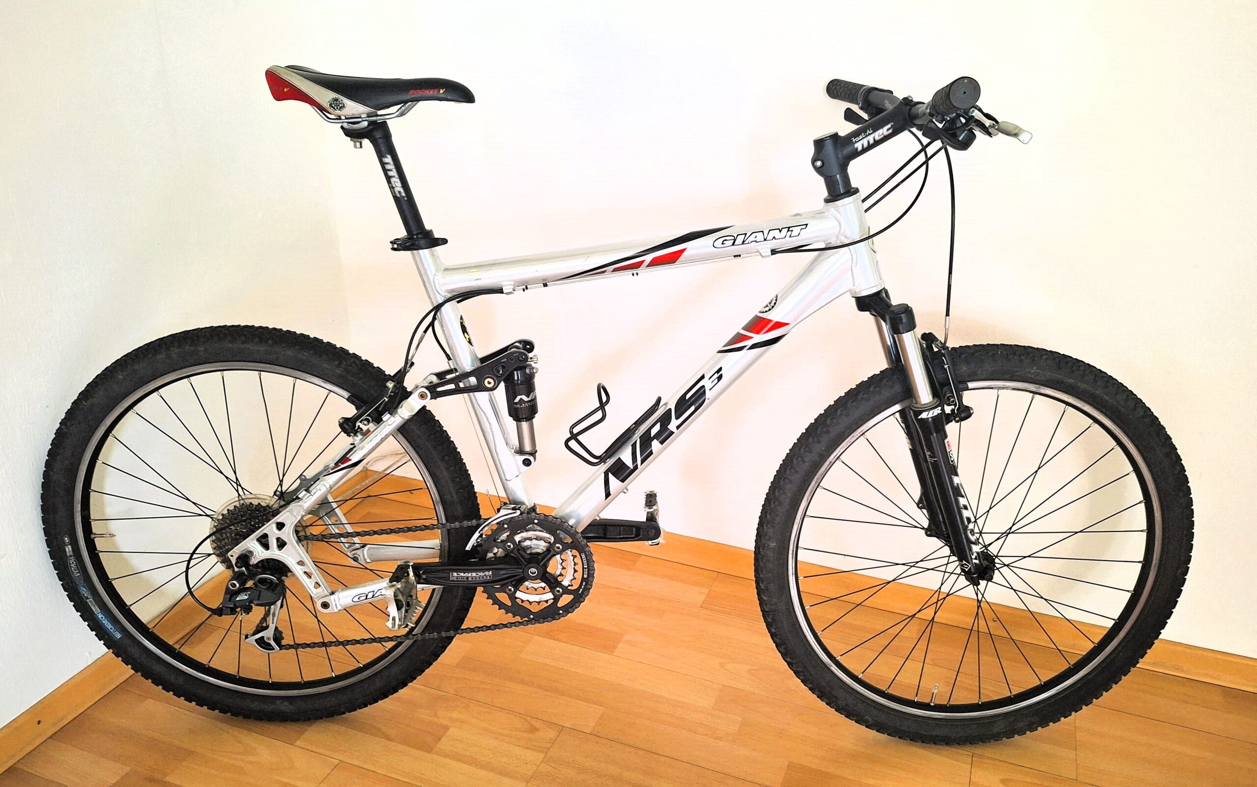 giant nrs3, rh. 52cm